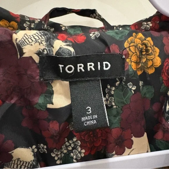 torrid Skull and Floral Rain Jacket - Picture 5 of 11